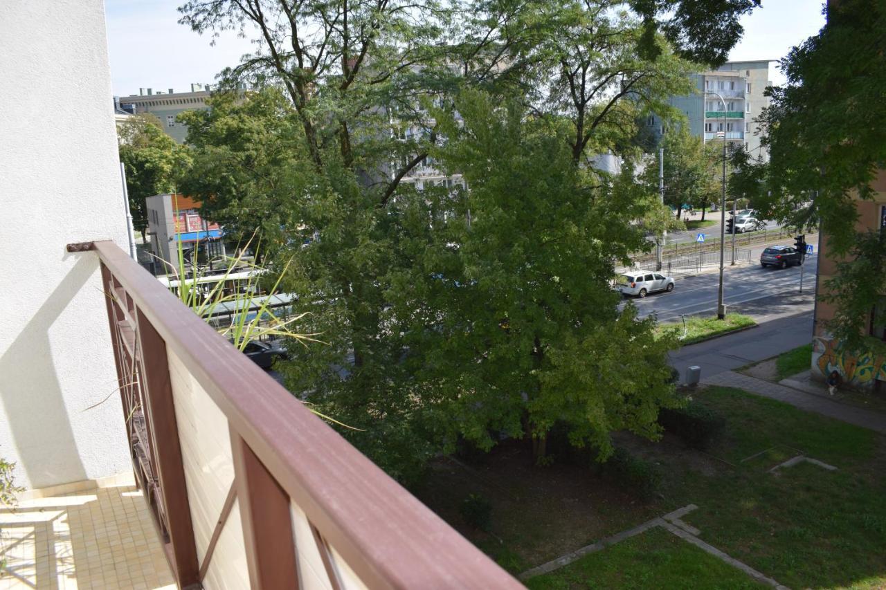 Apartament 3 Pokoje Balkon 50M2 Wyposazone Parking Apartment Wroclaw Exterior photo